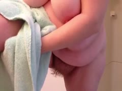 My bulky white wife dries her large pointer sisters and shaggy cum hole after shower